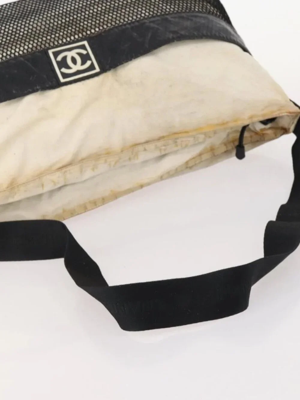 CHANEL Shoulder Bag Vinyl White CC Auth mr2043